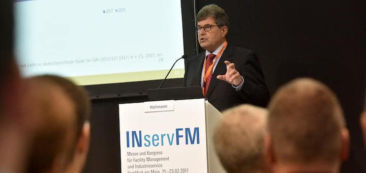 Die Fachtagung IT im Real-Estate- und Facility Management wird Teil des FM-Kongresses der INservFM 2018 – hier Prof. Joachim Hohmann auf der Fachtagung 2017