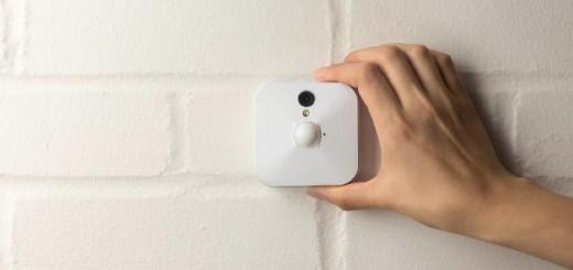 Quadratisch, praktisch, gut? Die Kameras von Blink wollen Überwachung von Immobilien einfach und kostengünstig machen