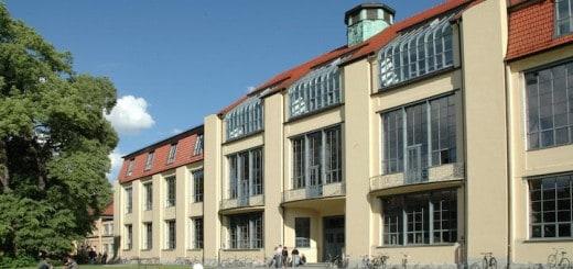 hauptgebäude bauhaus universität weimar foto jonas tegtmeyer