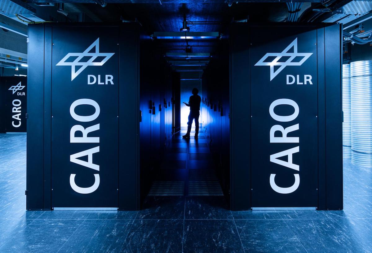 Caro ist der Name des neuesten Hochleistungs-Computers des DLR in Göttingen – Foto: DLR (CC BY-NC-ND 3.0)