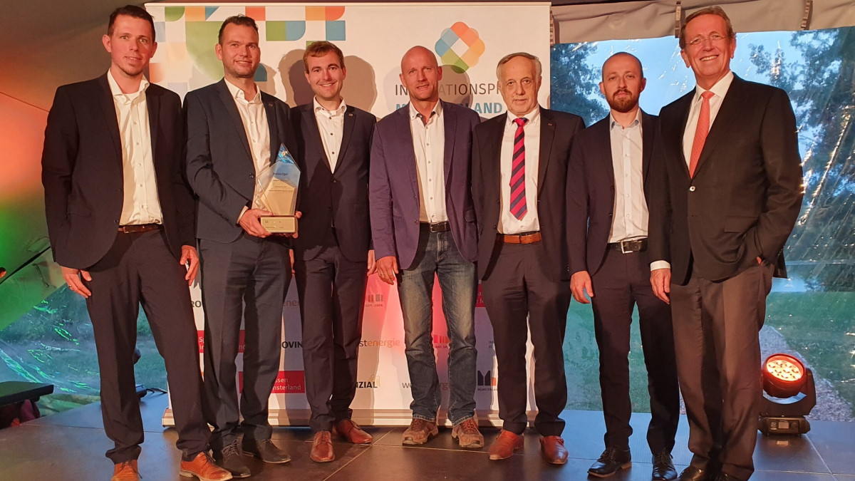 Stefan Liesner, Frank Grewe, Stefan Knepper, Klaus Heijnk, Ludger Gausling, Paul Warkentin (alle 2G), Heinrich-Georg Krumme (Sparkasse Westmünsterland) - Foto: 2G Energy AG