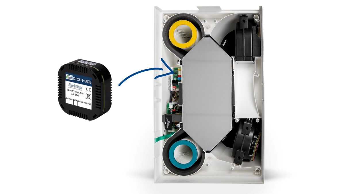 Pfeil dran und fertig: Fast so einfach lässt sich das KNX-Gateway von Meltem in die Lüftungsanlagen des Herstellers integrieren - Bild: Meltem