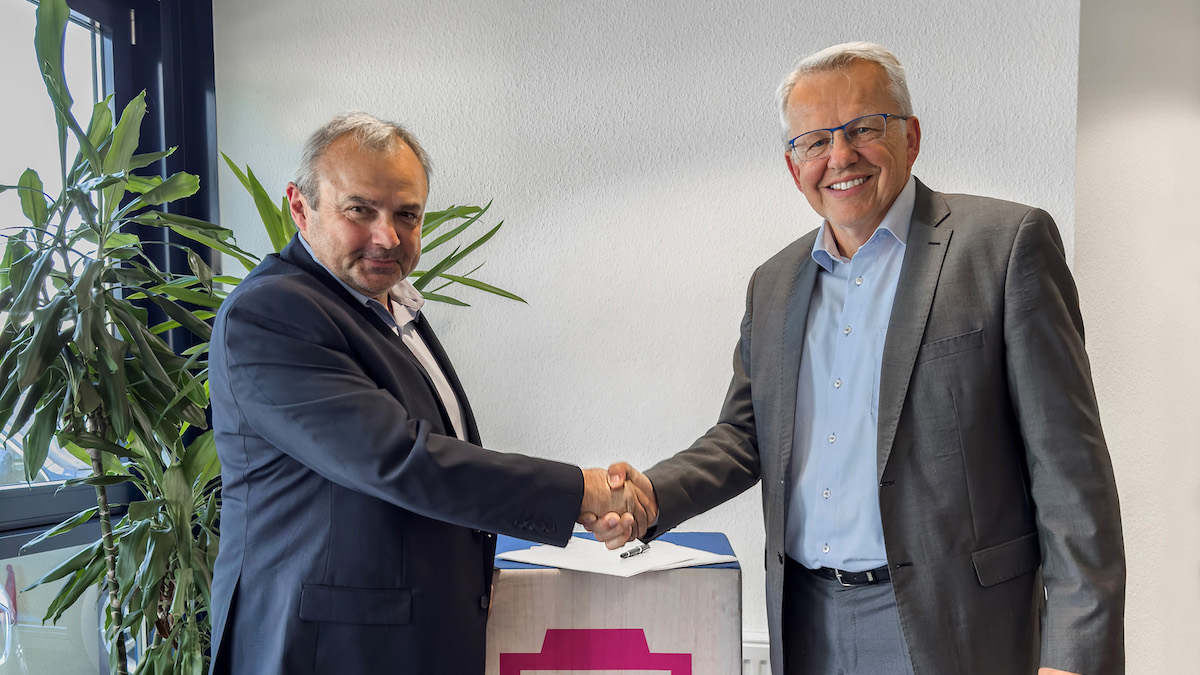 Archikart-Vorstandsvorsitzendem Andreas Junker (li.) und HSH-Geschäftsführer Stephan Hauber freuen sich über die Zusammenarbeit – Bild: Archikart