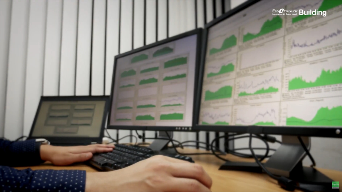 Schneider Electric will auf der Expo Real die Zusammenarbeit mit dem KI-Unternehmen Recogizer bekannt geben - Bild: Schneider Electric